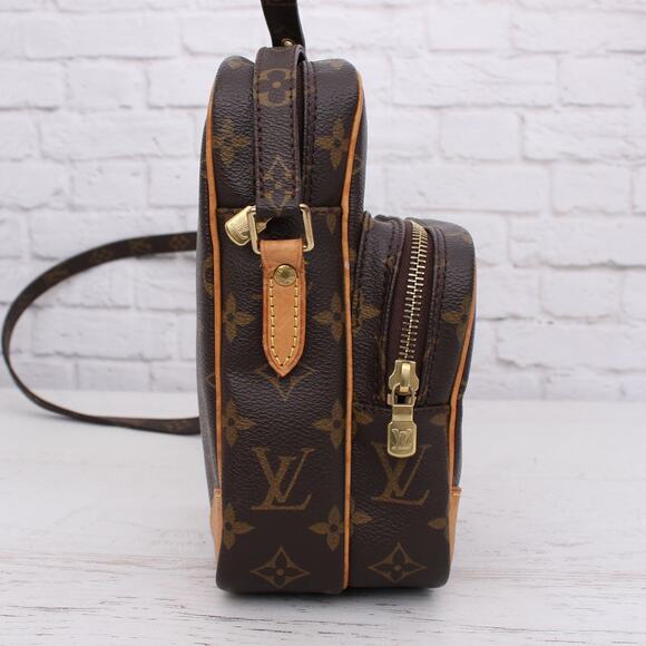 Louis Vuitton Amazon Crossbody Monogram Shoulder Bag Leather Small Purse A4067 - Picture 9 of 12